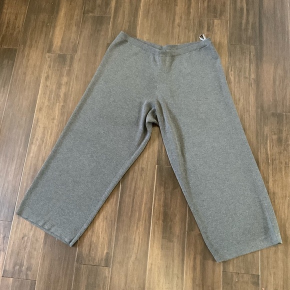 Eileen Fisher The Icon Gray 100% Wool Wide Leg Crop Pull On Knit Pants-Size L - Picture 1 of 6